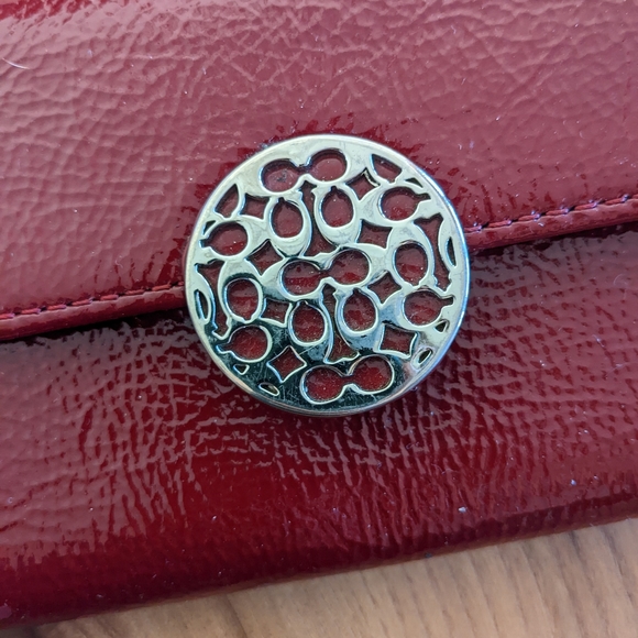 Coach Red Wallet - Picture 5 of 8